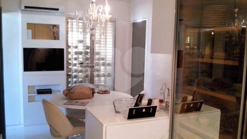 Apartamento à venda com 3 suítes em Morumbi, São Paulo, SP
