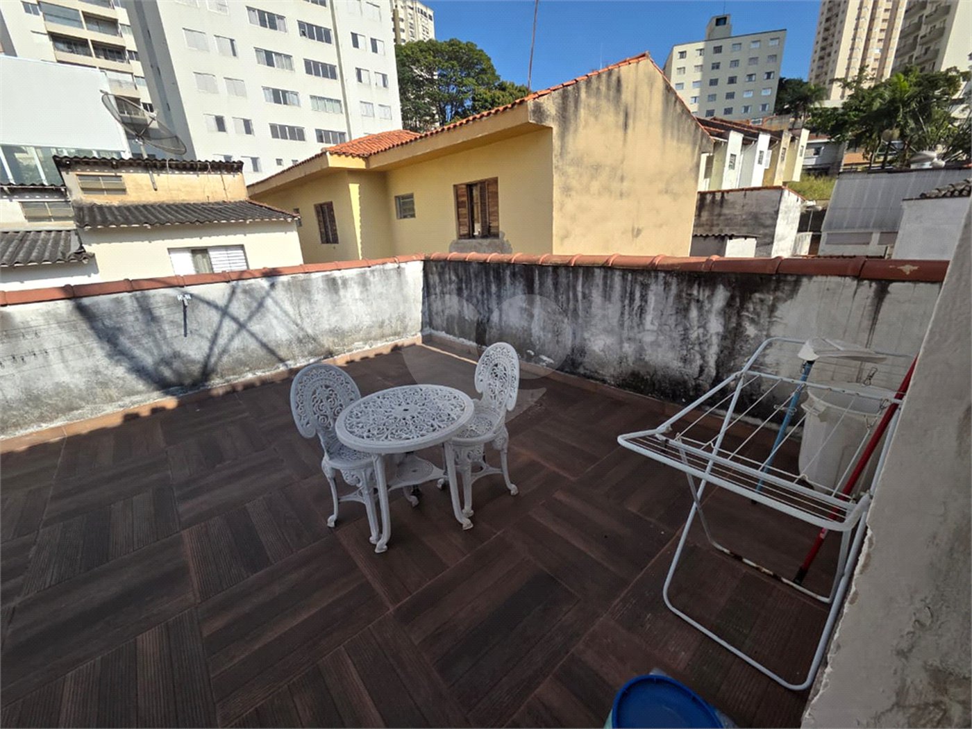 Sobrado à venda ou para alugar com 6 quartos, sendo 2 suítes, em Santana, São Paulo, SP