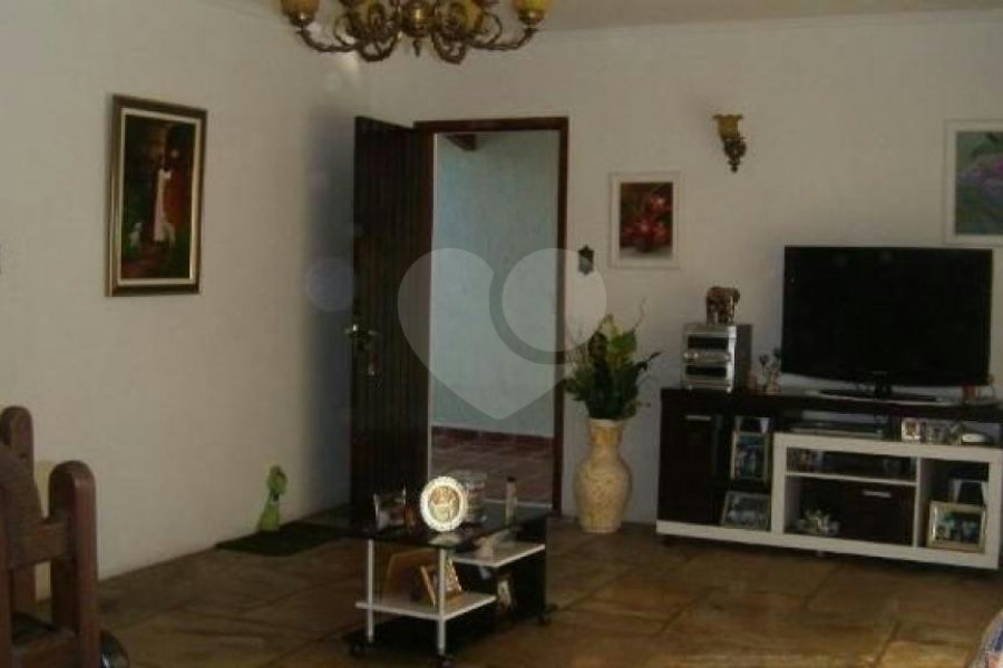 Casa Térrea à venda com 3 quartos, sendo 1 suíte, em Vila Albertina, São Paulo, SP