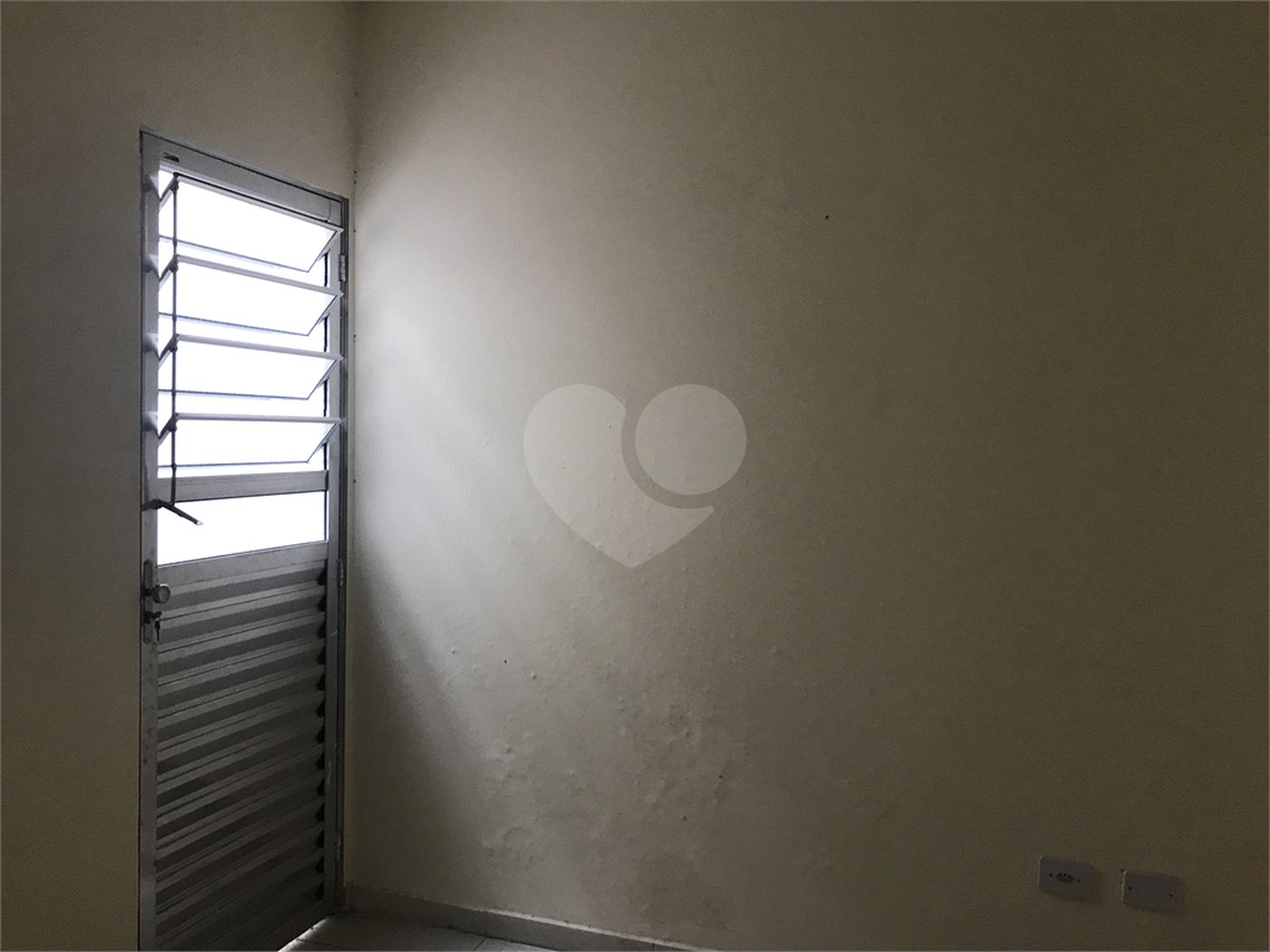 Casa à venda com 4 quartos, sendo 1 suíte, em Santana, São Paulo, SP