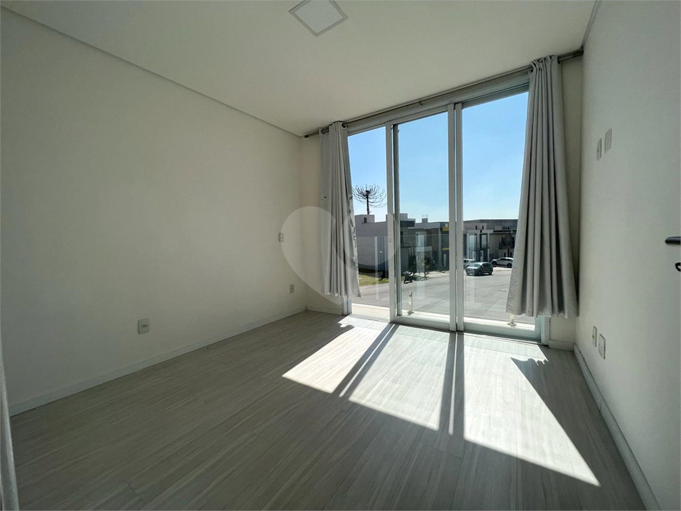 Casa à venda com 3 quartos, sendo 1 suíte, em Jardim Semiramis, Cotia, SP