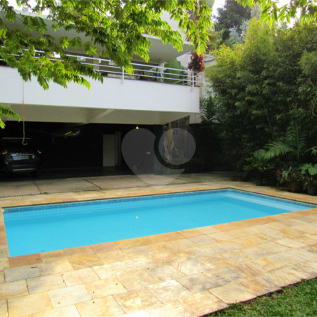 Casa à venda com 3 quartos, sendo 1 suíte, em Guarapiranga, São Paulo, SP