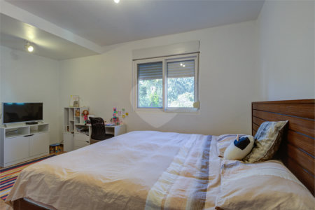 Casa de Vila à venda com 4 quartos, sendo 2 suítes,  em Jardim Marajoara, São Paulo, SP