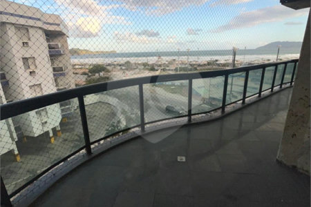 Apartamento à venda com 4 quartos, sendo 2 suítes, em Vila Nova, Cabo Frio, RJ