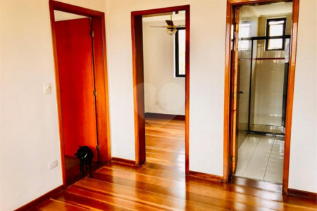 Apartamento à venda com 4 quartos, sendo 2 suítes, em Bosque da Saúde, São Paulo, SP
