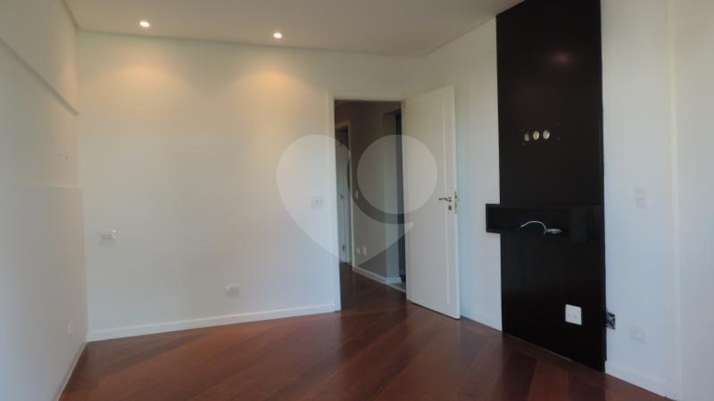 Apartamento à venda com 3 suítes em Jardim Marajoara, São Paulo, SP