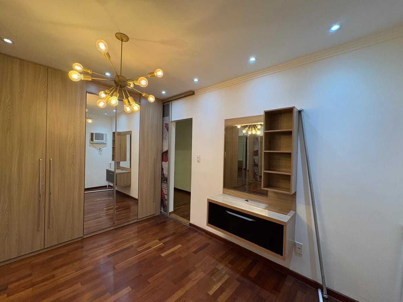 Apartamento com 3 dormitórios à venda, 145 m² por R$ 1.350.000,00 - Pompéia - Santos/SP