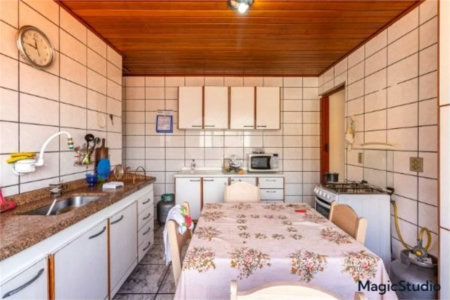 Casa com 175m², 4 dormitórios, sendo 3 suítes, 2 vagas de garagem, à venda na Vila Formosa.