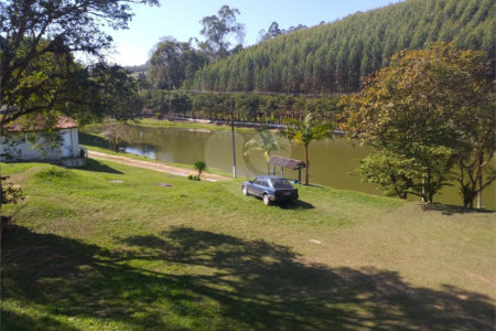 Sítio à venda com 4 quartos, sendo 1 suíte,  em Cruz das Almas, Biritiba-mirim, SP