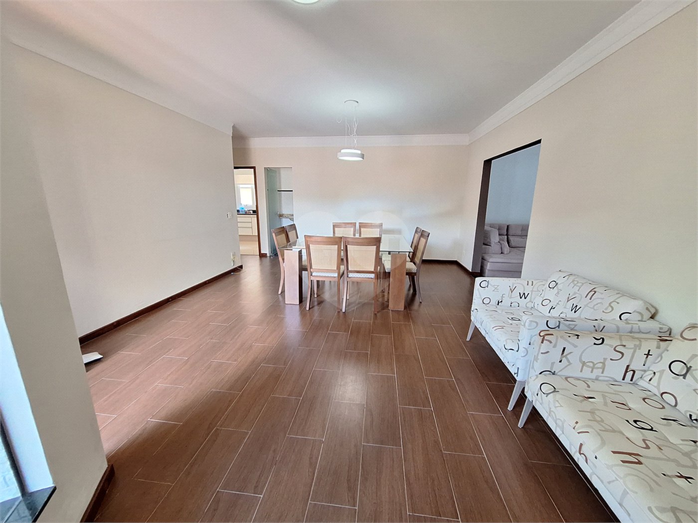 Casa à venda com 3 suítes no condomínio Bosque de Grevilea, Vinhedo - SP