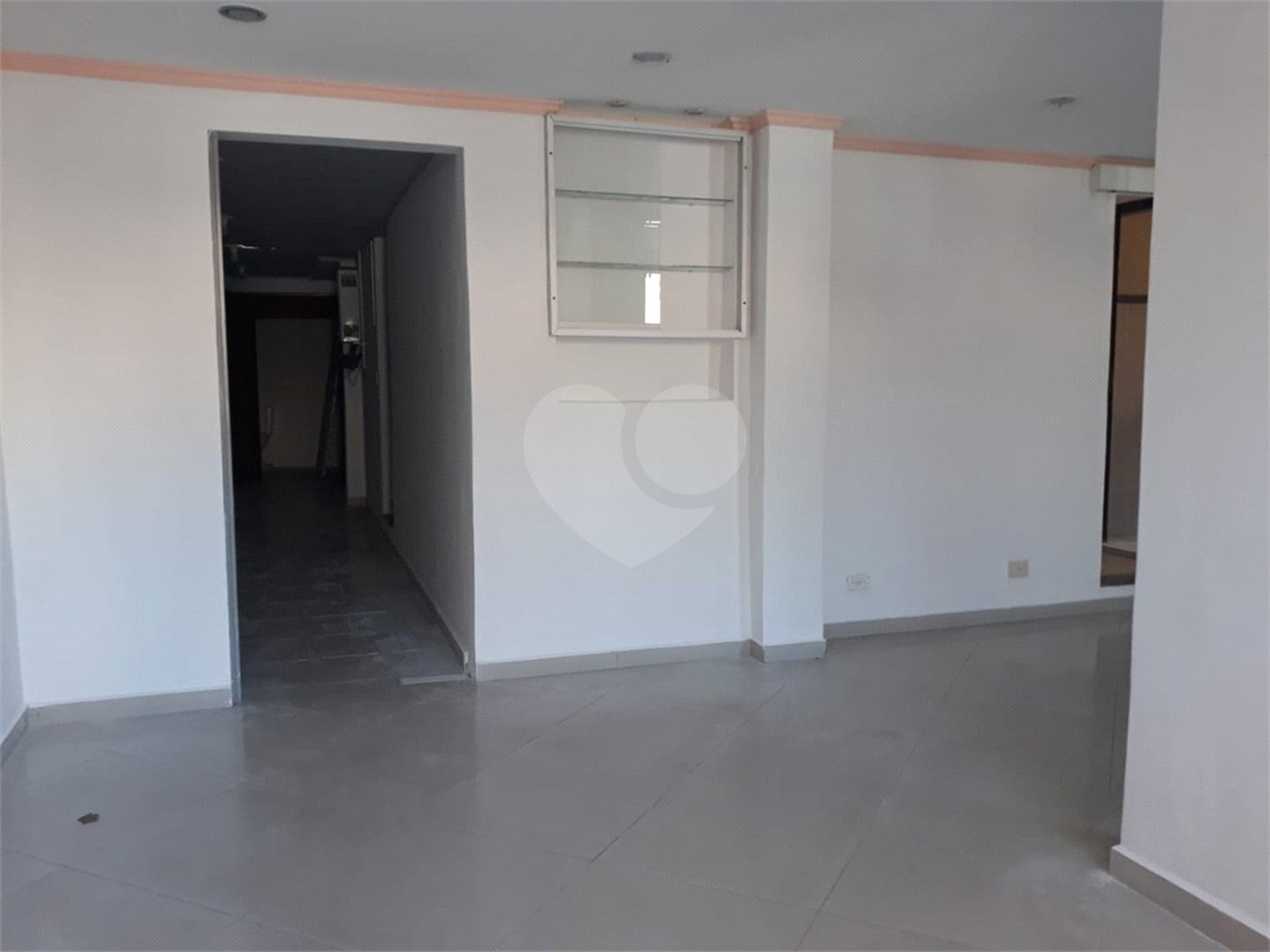 Sobrado para alugar com 4 quartos no Centro, São Roque, SP