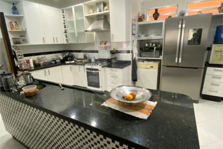 Casa à venda ou para alugar com 4 quartos, sendo 2 suítes, em Vila Rosália, Guarulhos, SP