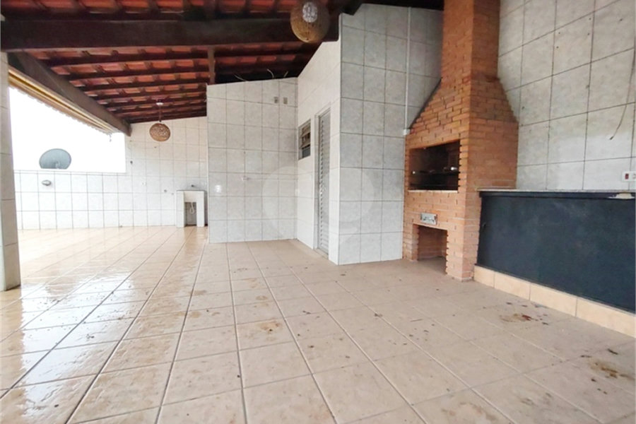 Sobrado à venda com 3 quartos em Tremembé, São Paulo, SP