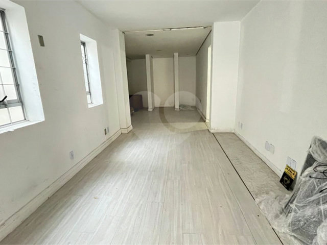 Sobrado para alugar com 7 quartos em Moema, São Paulo, SP