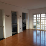 Casa à venda com 4 quartos, sendo 1 suíte,  em Vila Oliveira, Mogi das Cruzes, SP