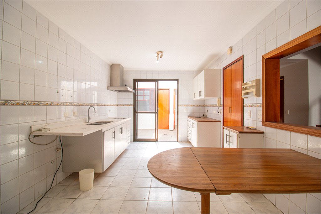 Casa à venda com 3 suítes em Chácara Flora, São Paulo, SP