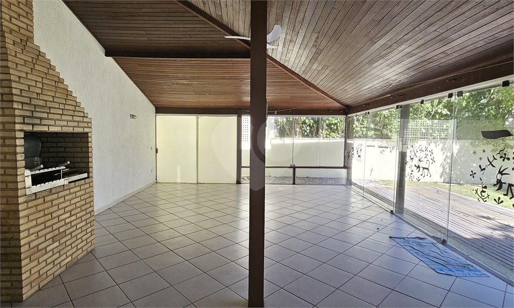 Casa à venda com 7 quartos, sendo 4 suítes,  em Praia Rasa, Armação dos Búzios, RJ
