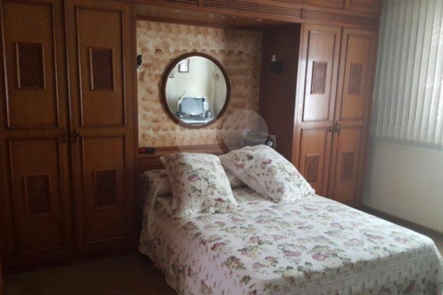 Sobrado à venda com 4 quartos, sendo 1 suíte, em Tremembé, São Paulo, SP