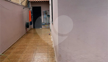 Casa à venda com 3 quartos, sendo 1 suíte, em Parque Fehr, São Carlos, SP