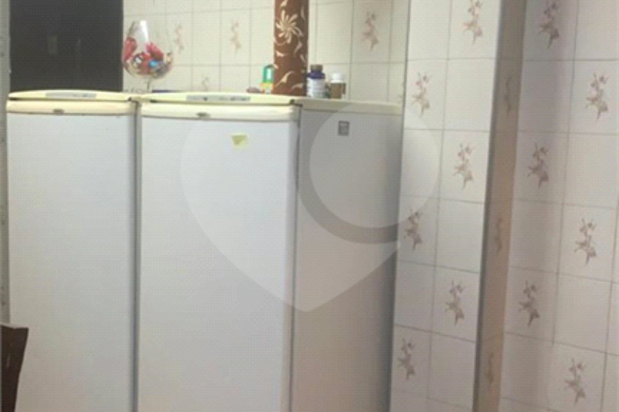 Sobrado à venda com 4 quartos, sendo 1 suíte, em Tremembé, São Paulo, SP