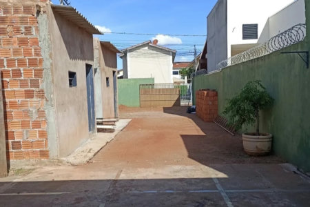Casa à venda com 2 quartos, sendo 1 suíte,  em Jardim Paranapunga, Três Lagoas, MS