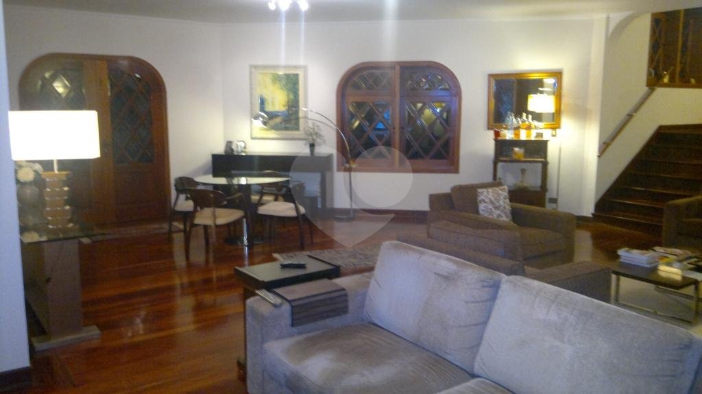 Casa à venda com 5 suítes em Jardim Marajoara, São Paulo, SP