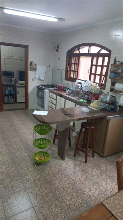 Casa à venda ou para alugar com 5 quartos, sendo 1 suíte,  em Vila Oliveira, Mogi das Cruzes, SP