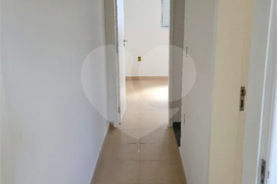 Sobrado à venda com 2 quartos em Guaianazes, São Paulo, SP