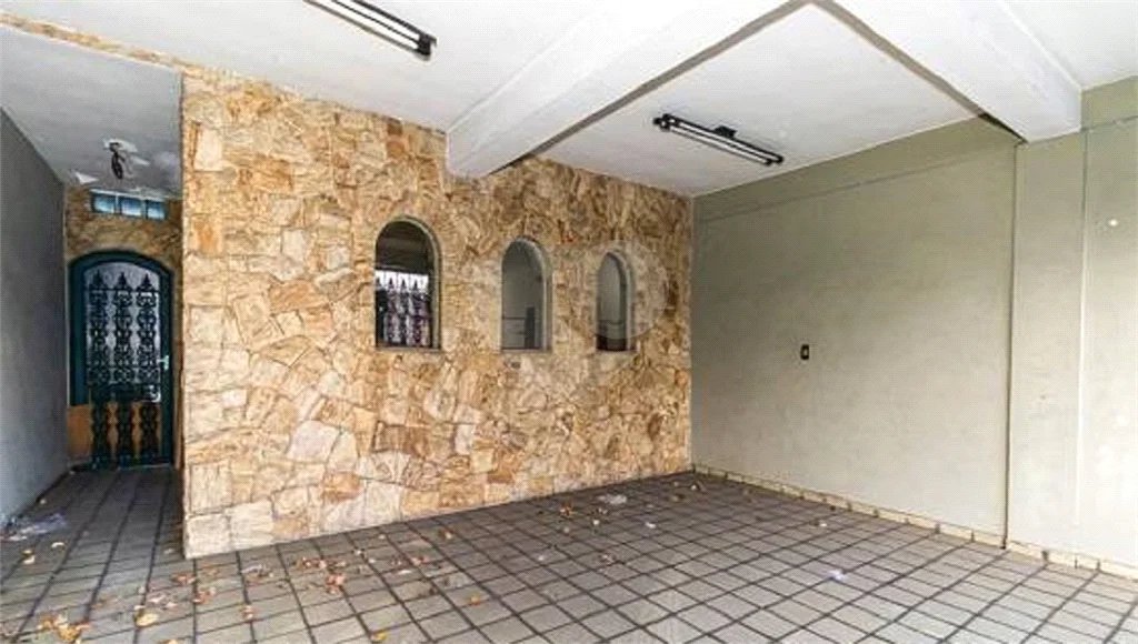 Sobrado à venda com 3 quartos, sendo 1 suíte,  em Vila Gustavo, São Paulo, SP
