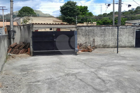 Casa à venda com 3 quartos em Santíssimo, Rio de Janeiro, RJ