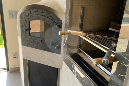 Casa à venda ou para alugar com 4 suítes no condomínio Campo de Toscana, Vinhedo - SP