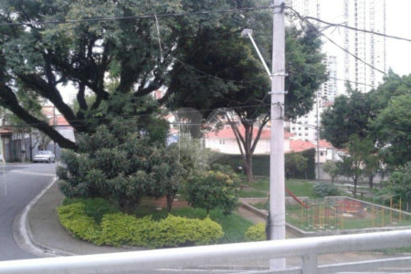 Casa à venda com 3 suítes no condomínio Praça Vitoriano Rodrigues Xavier,35, São Paulo - SP
