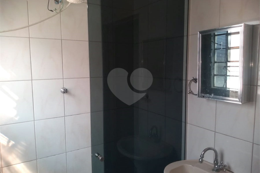 Sobrado à venda com 3 quartos em Vila Nivi, São Paulo, SP
