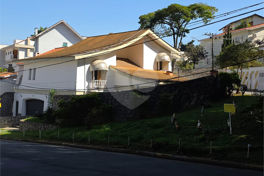 Sobrado à venda com 3 suítes em Jardim França, São Paulo, SP