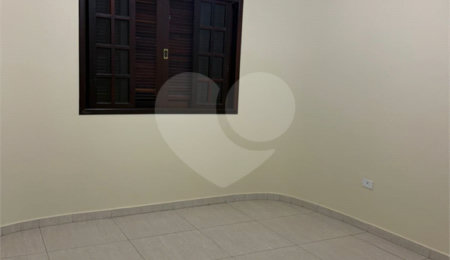 Casa à venda com 3 quartos, sendo 1 suíte,  em Chácara Primavera, Suzano, SP