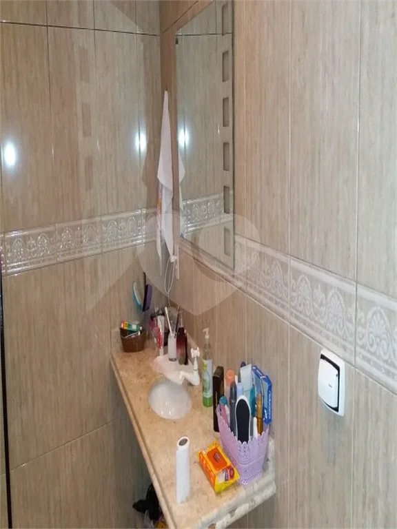 Sobrado à venda com 4 quartos, sendo 3 suítes, em Vila Irmãos Arnoni, São Paulo, SP