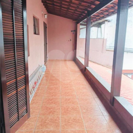 Sobrado à venda com 3 quartos, sendo 1 suíte, em Jardim Casa Branca, Suzano, SP