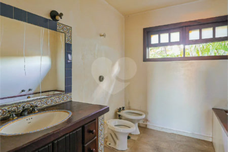 Sobrado à venda com 3 quartos, sendo 1 suíte,  em Jardim Leonor, São Paulo, SP