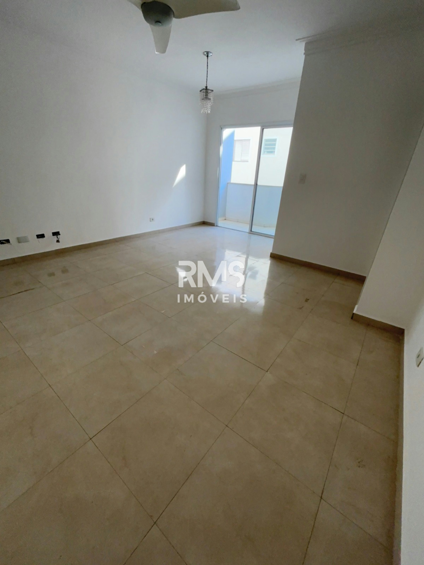 Apartamento à venda ou para alugar com 3 quartos, sendo 1 suíte,  em Vila São José, Itu, SP
