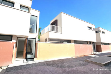 Casa à venda com 4 suítes no condomínio Garda, São Paulo - SP