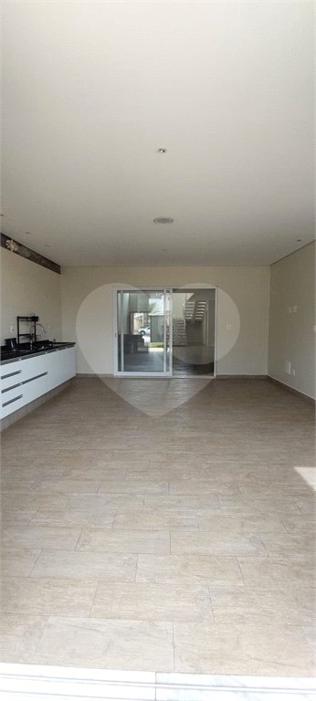 Casa à venda com 3 suítes no condomínio Figueira Garden, Atibaia - SP