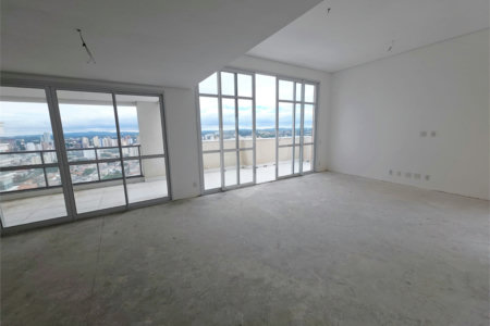 Triplex à venda com 4 suítes em Anhangabaú, Jundiaí, SP