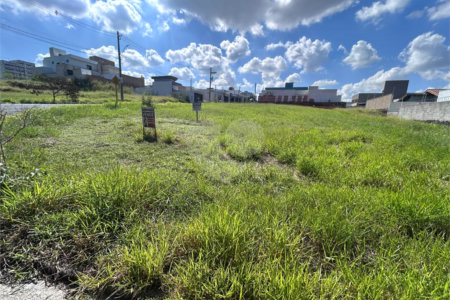 Terreno amplo localizado a venda.