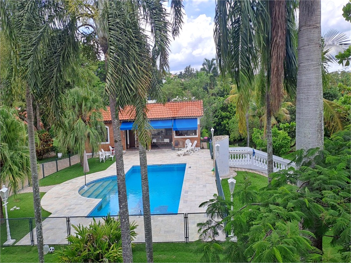 Casa à venda com 3 quartos, sendo 1 suíte, no condomínio Residencial Vale das Laranjeiras, Indaiatuba - SP