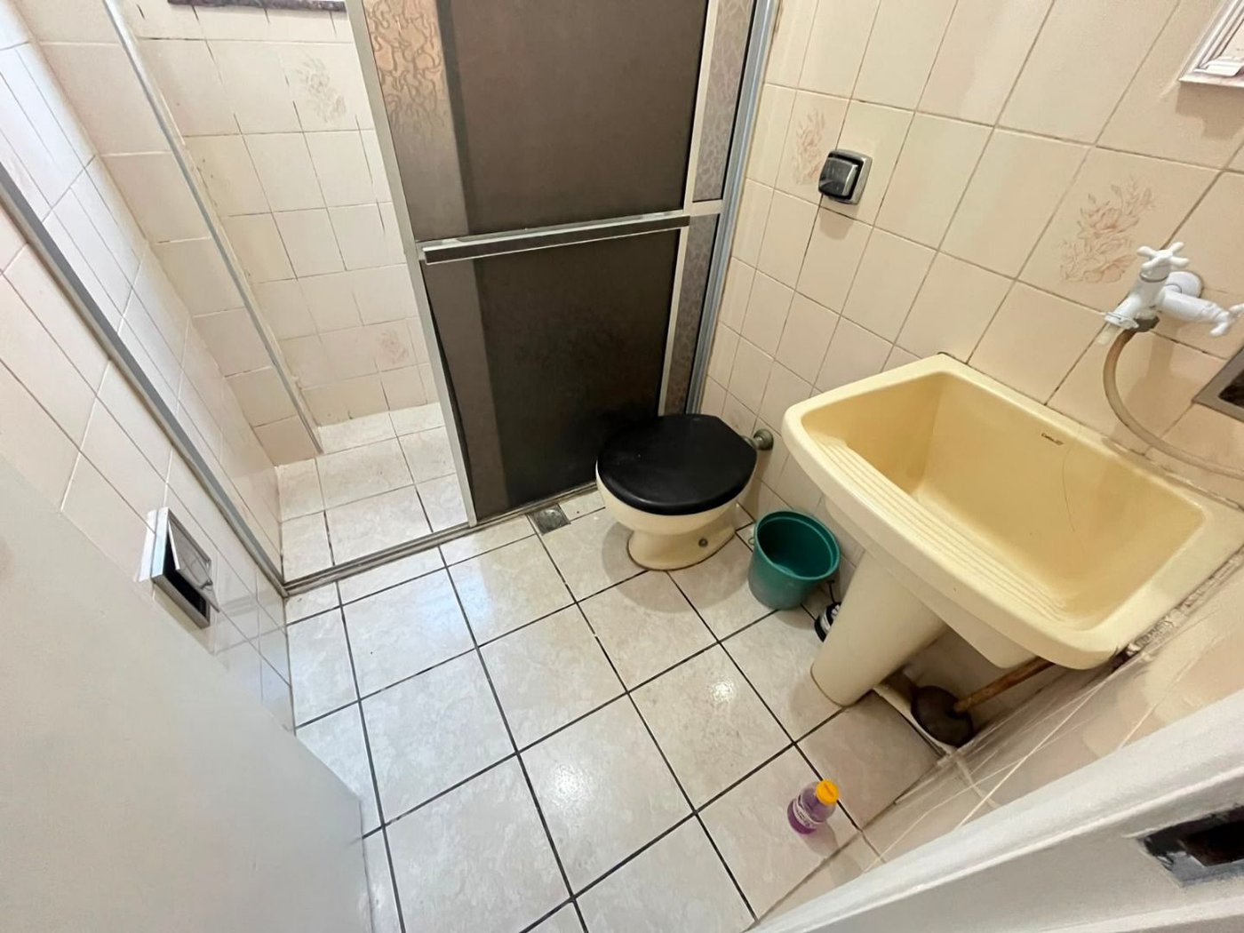 Apartamento na Quadra da Praia na Ponta da Praia – Andar Alto | Excelente Oportunidade em Santos!