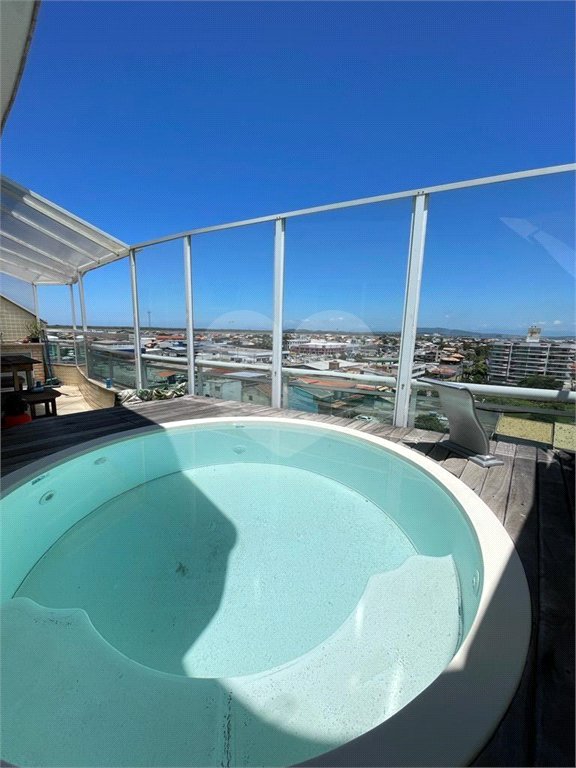 Cobertura à venda com 3 suítes em Braga, Cabo Frio, RJ
