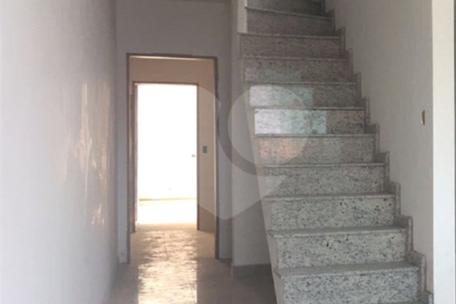Sobrado à venda com 3 quartos, sendo 1 suíte, em Tremembé, São Paulo, SP