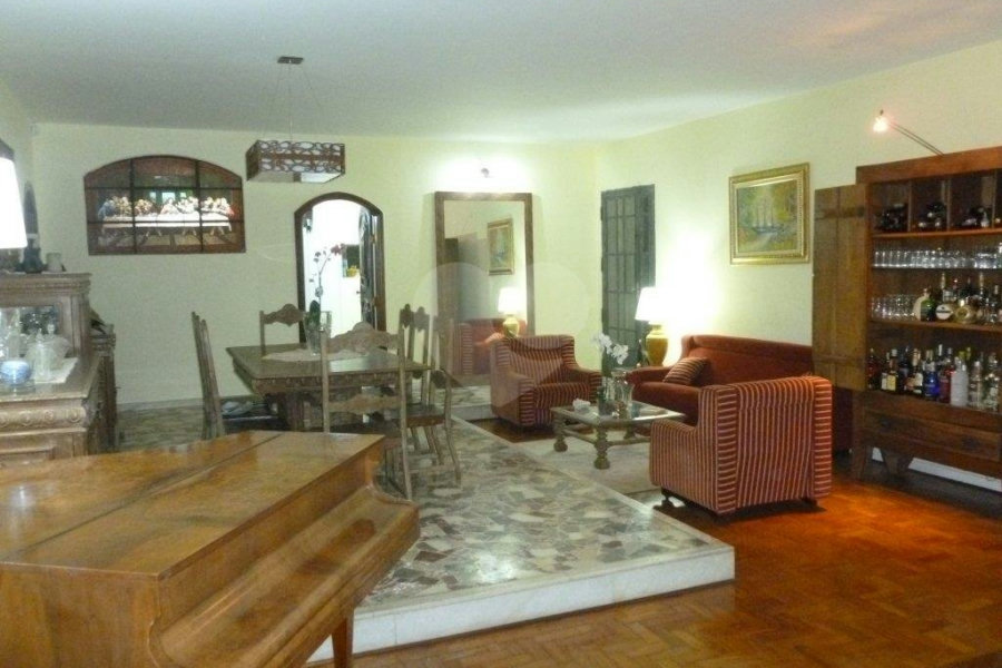 Casa Térrea à venda com 4 quartos, sendo 1 suíte, em Tremembé, São Paulo, SP