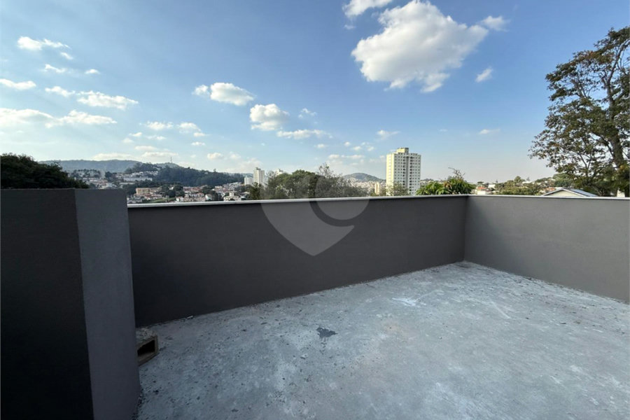 Casa à venda com 3 suítes no condomínio Residencial Floresta, São Paulo - SP