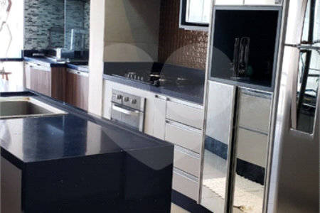 Apartamento à venda com 3 quartos, sendo 1 suíte,  em Vila Suissa, Mogi das Cruzes, SP